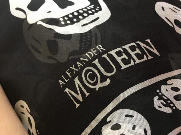 Alexander McQueen Authentic New Classic Skull Silk Scarf Black Buy Online 