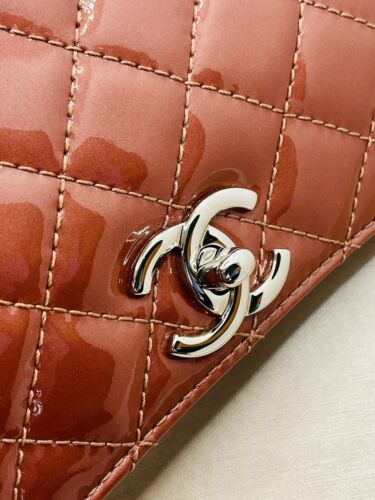 NEW! CHANEL Quilted Pink Patent Leather Clutch Bag Buy Online 