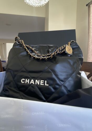 CHANEL 22 MED BAG! AUTHENTIC  Brand NEW! In It’s Original Box! Never Been Used. Buy Online 