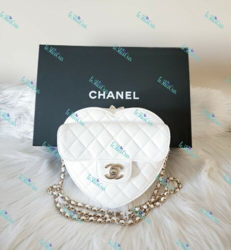 CHANEL 22s QUILTED LAMBSKIN HEART WHITE LARGE BAG 100% AUTHENTIC Buy Online 