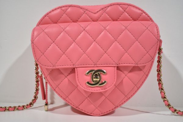 Chanel 22S Pink Large Runway Heart Quilted Flap Chain Shoulder Crossbody Bag Buy Online 