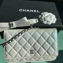 21K CHANEL Bag, Wallet on the Chain, Iridescent White Bow WOC NWT Buy Online 