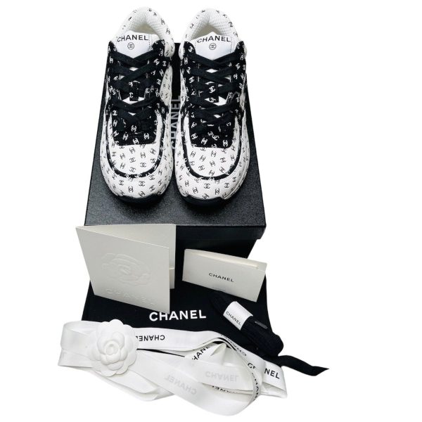 Chanel 22A White Black CC Logo All Over 37 EUR Size Runners Trainer Sneakers Buy Online 