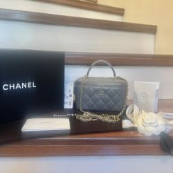 CHANEL 22A Vanity Bag With Handle Grey With Lghw Buy Online 